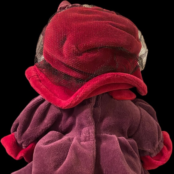 Preowned BOYDS - The Head Bean Collection - "Ms Rouge Chapeau" - Picture 8 of 9